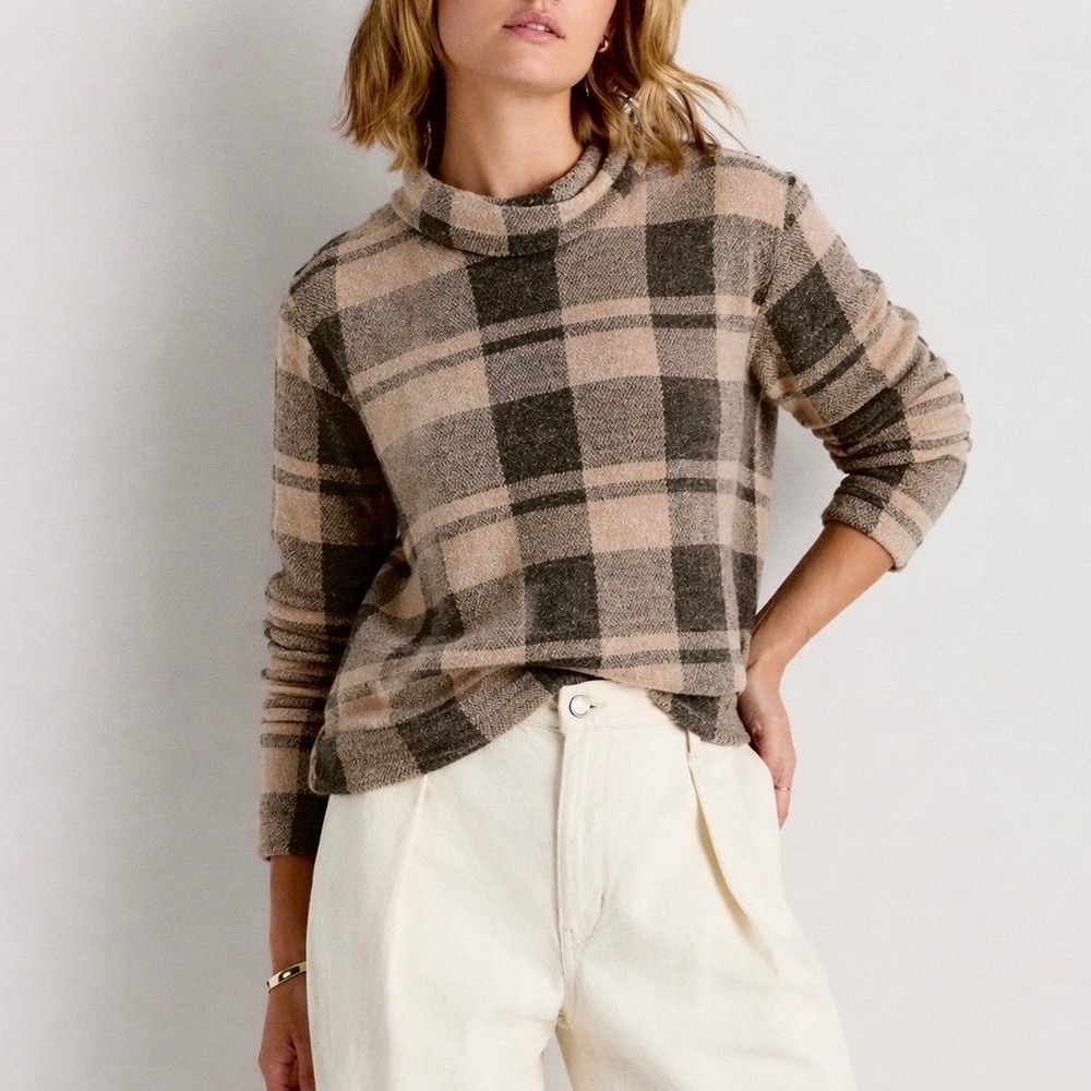 Croft & Barrow Black/Tan/Brown Long Sleeve Plaid Turtleneck Sweater